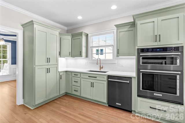 185 Upper Oak Drive, Statesville, NC 28625