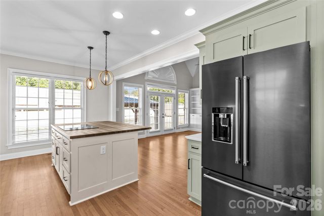 185 Upper Oak Drive, Statesville, NC 28625