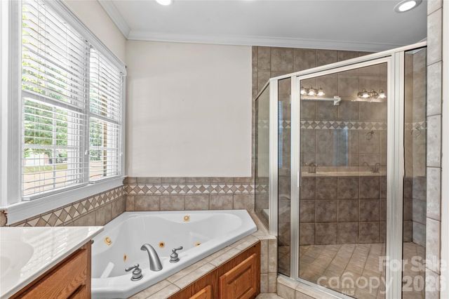 185 Upper Oak Drive, Statesville, NC 28625