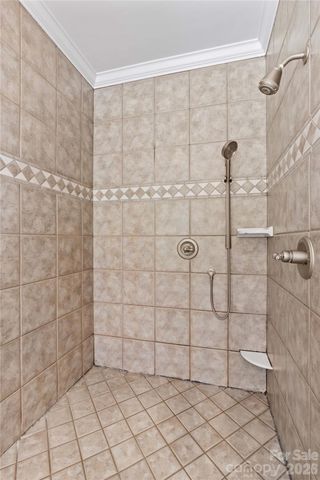 185 Upper Oak Drive, Statesville, NC 28625