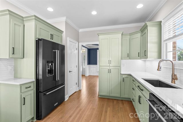 185 Upper Oak Drive, Statesville, NC 28625