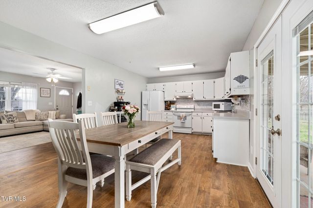 605 Old Snapps Ferry Road, Chuckey, TN 37641