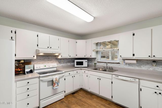 605 Old Snapps Ferry Road, Chuckey, TN 37641