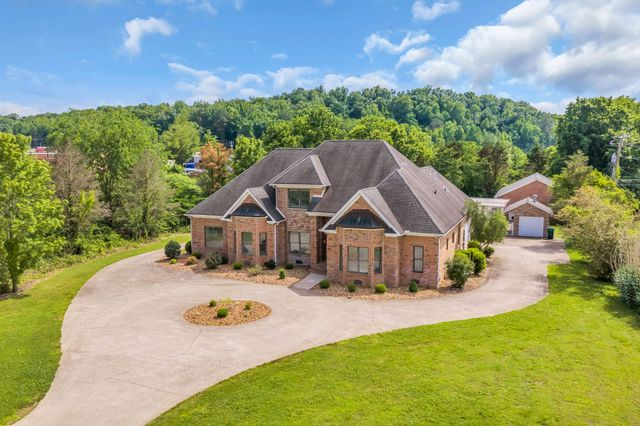202 North Clydeton Road, Waverly, TN 37185