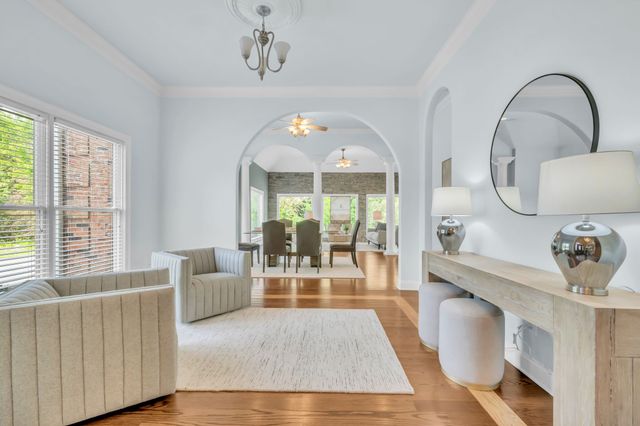 202 North Clydeton Road, Waverly, TN 37185