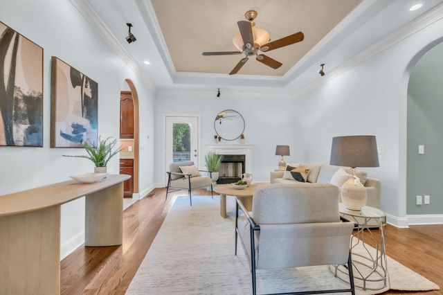 202 North Clydeton Road, Waverly, TN 37185