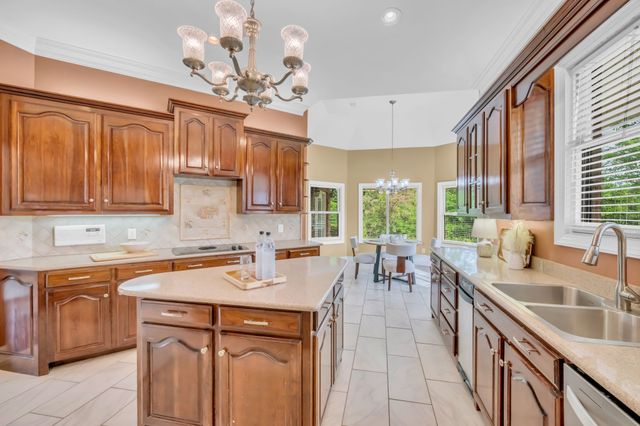 202 North Clydeton Road, Waverly, TN 37185