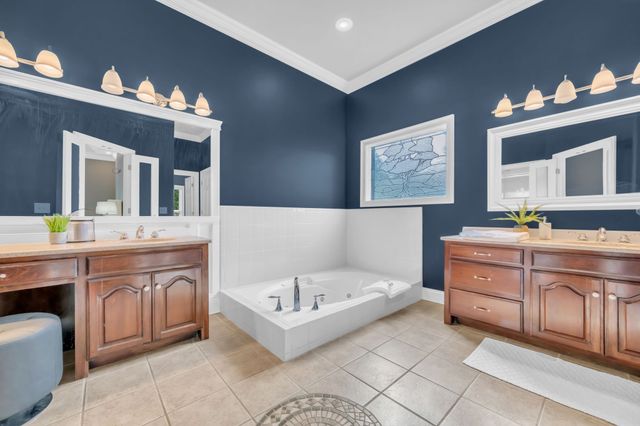 202 North Clydeton Road, Waverly, TN 37185