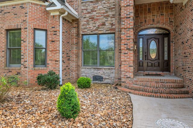 202 North Clydeton Road, Waverly, TN 37185