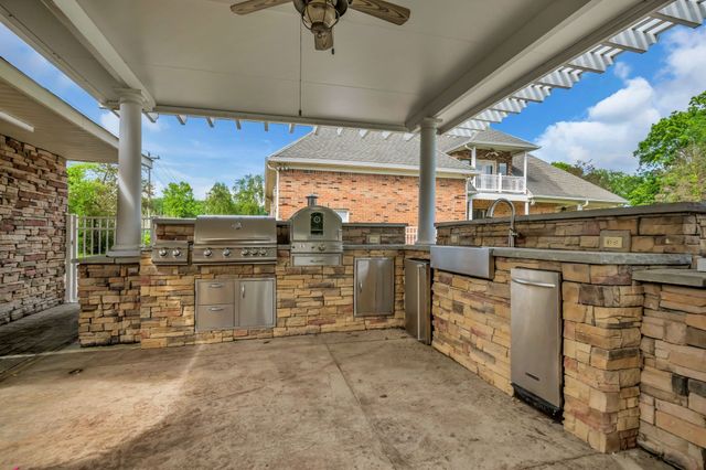 202 North Clydeton Road, Waverly, TN 37185