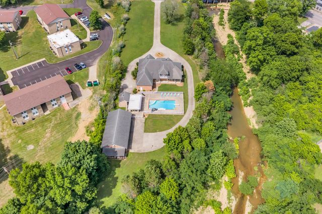 202 North Clydeton Road, Waverly, TN 37185