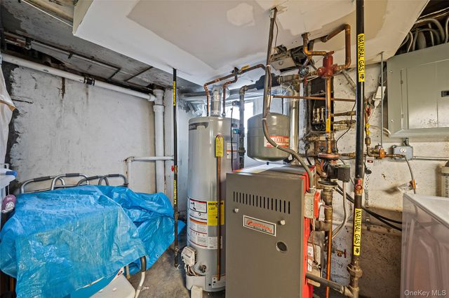 10710 111th Street, Richmond Hill, NY 11419