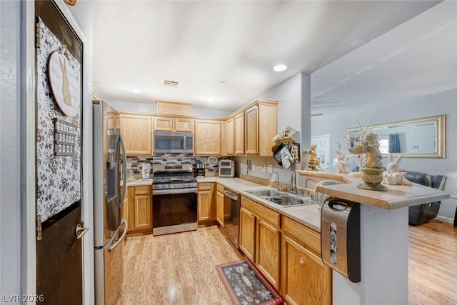 6675 Caporetto Lane 104, North Las Vegas, NV 89084