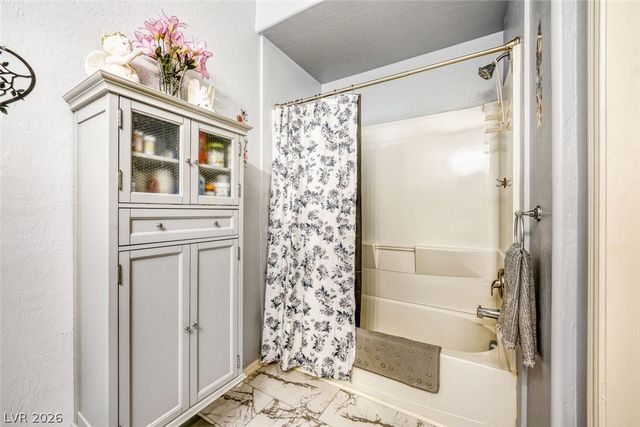 6675 Caporetto Lane 104, North Las Vegas, NV 89084