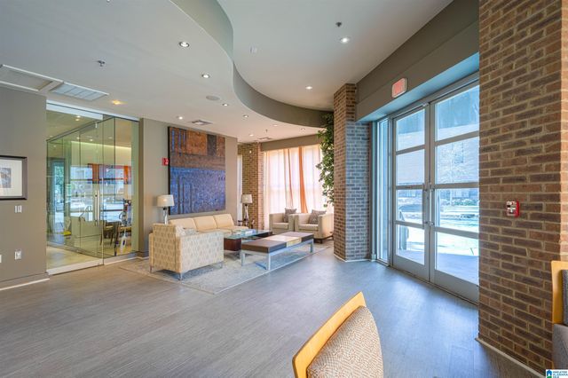 401 20th St S Apt 113, Birmingham, AL 35233