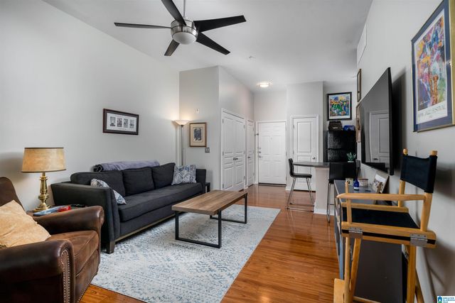 401 20th St S Apt 113, Birmingham, AL 35233