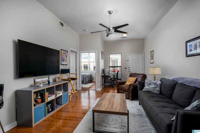 401 20th St S Apt 113, Birmingham, AL 35233