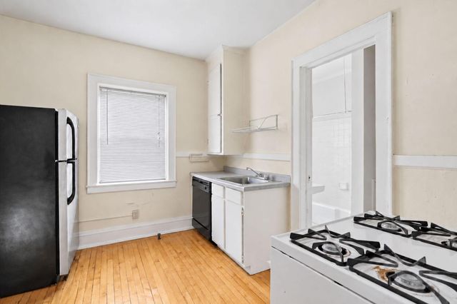 1941 Fremont Avenue S 6, Minneapolis, MN 55403