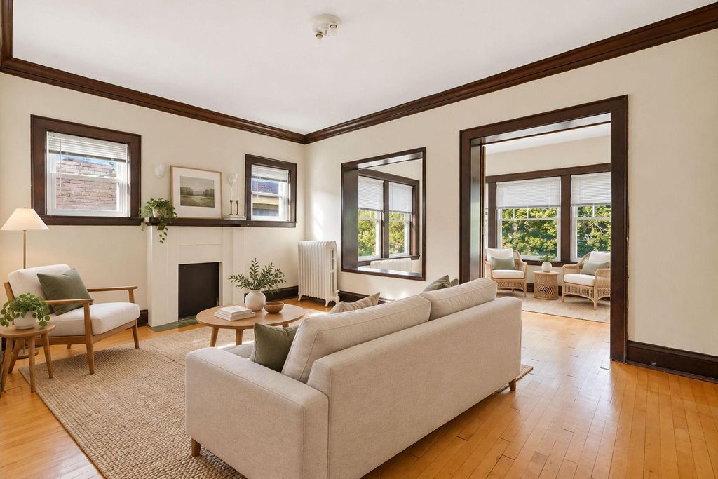 1941 Fremont Avenue S 6, Minneapolis, MN 55403