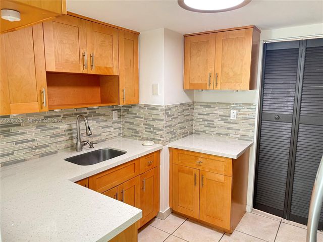 11750 SW 18th Street 208-1, Miami, FL 33175