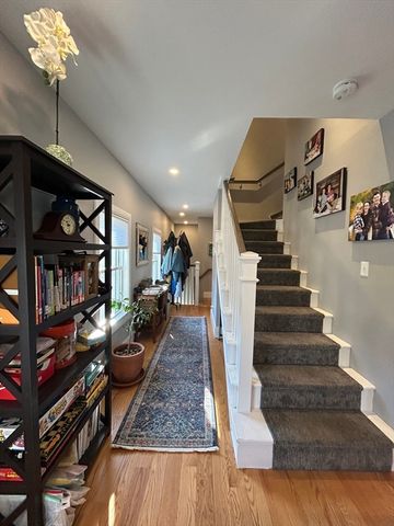 319 Washington St. 3, Somerville, MA 02143