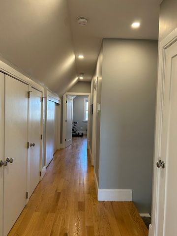 319 Washington St. 3, Somerville, MA 02143