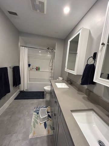 319 Washington St. 3, Somerville, MA 02143