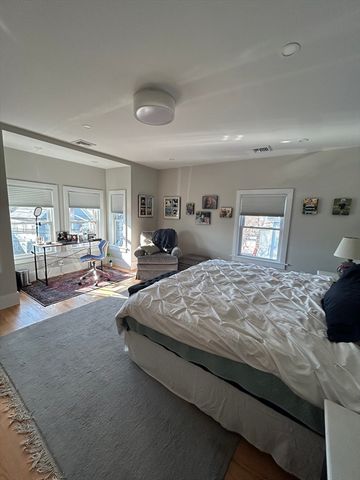 319 Washington St. 3, Somerville, MA 02143