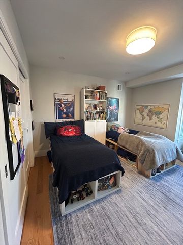 319 Washington St. 3, Somerville, MA 02143