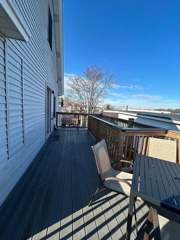 319 Washington St. 3, Somerville, MA 02143