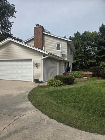 5778 Apple Blossom LANE, West Bend, WI 53095