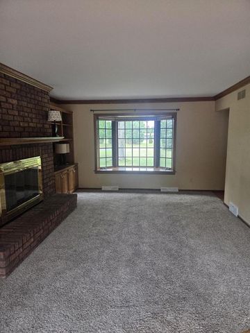 5778 Apple Blossom LANE, West Bend, WI 53095