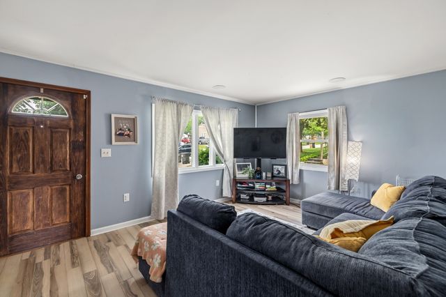 1513 62nd Street, Des Moines, IA 50311