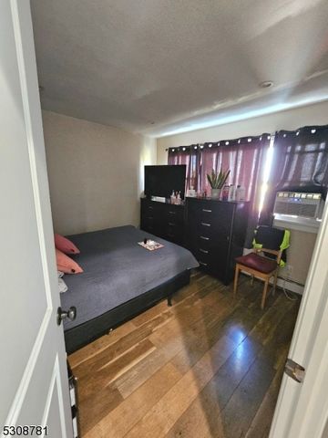816 W Grand St 3G, Elizabeth City, NJ 07202