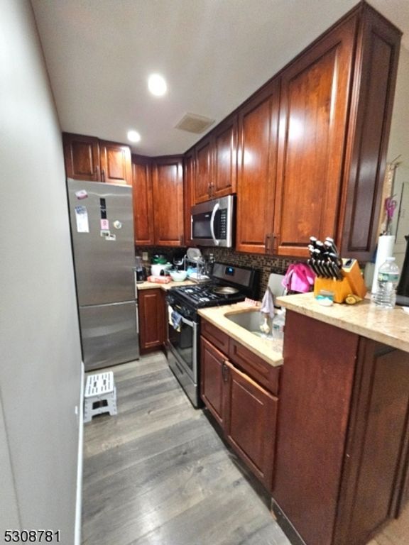 816 W Grand St 3G, Elizabeth City, NJ 07202