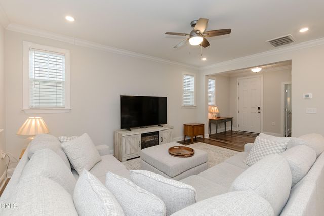 1985 Rosedale Ridge Avenue, Wake Forest, NC 27587