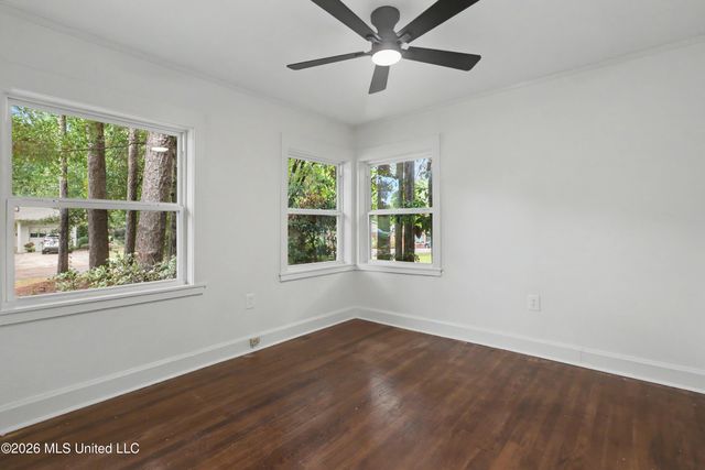 2004 Ridgeway Lane, Hattiesburg, MS 39401