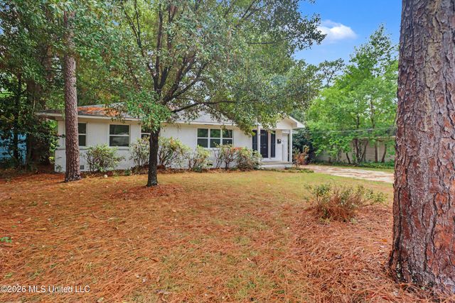 2004 Ridgeway Lane, Hattiesburg, MS 39401