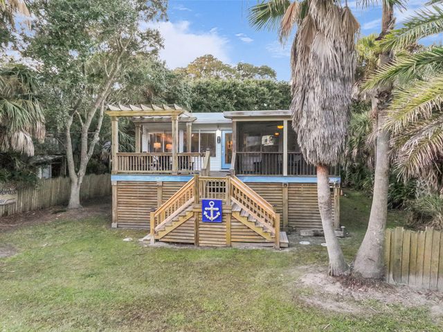 418 E Ashley Avenue, Folly Beach, SC 29439