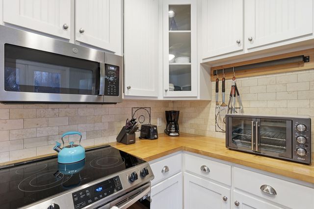 418 E Ashley Avenue, Folly Beach, SC 29439