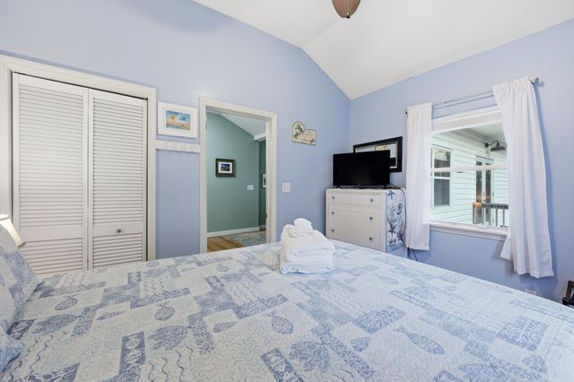 418 E Ashley Avenue, Folly Beach, SC 29439