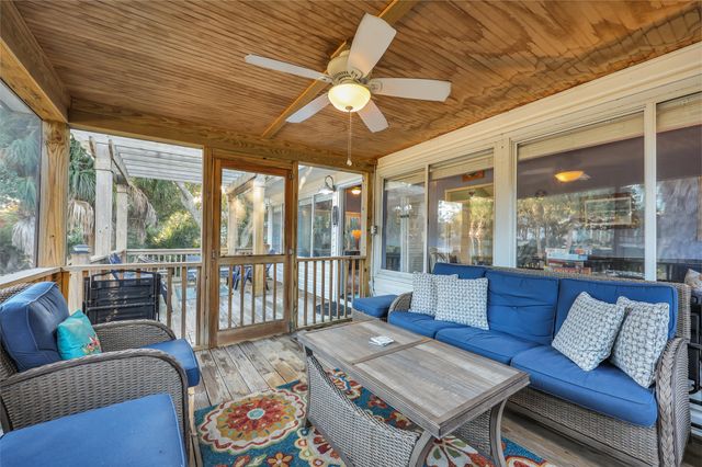 418 E Ashley Avenue, Folly Beach, SC 29439