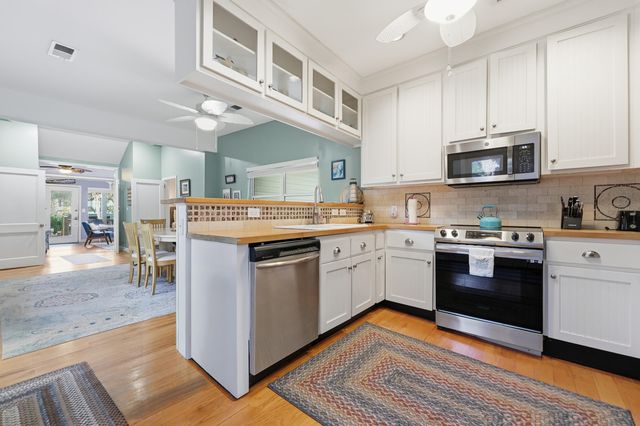 418 E Ashley Avenue, Folly Beach, SC 29439