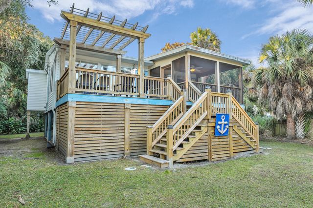 418 E Ashley Avenue, Folly Beach, SC 29439