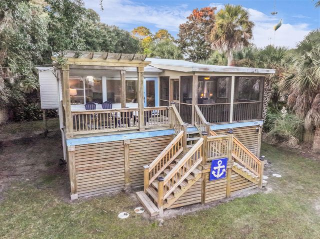 418 E Ashley Avenue, Folly Beach, SC 29439