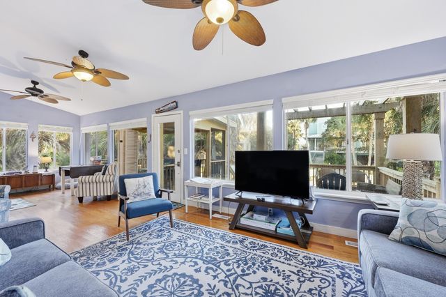 418 E Ashley Avenue, Folly Beach, SC 29439