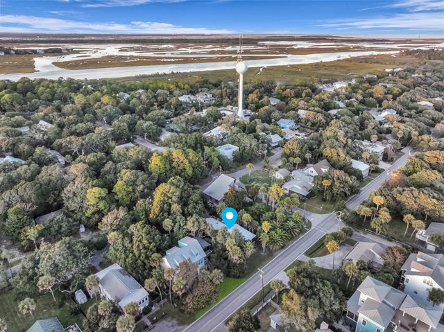 418 E Ashley Avenue, Folly Beach, SC 29439