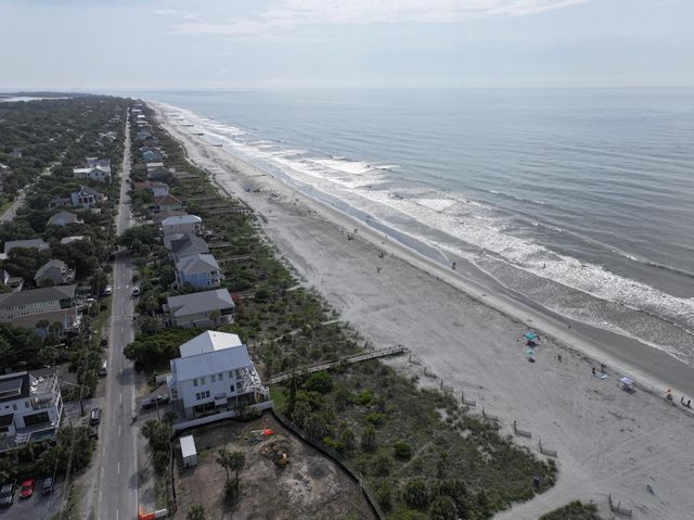 418 E Ashley Avenue, Folly Beach, SC 29439