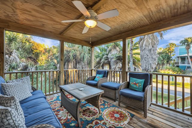 418 E Ashley Avenue, Folly Beach, SC 29439