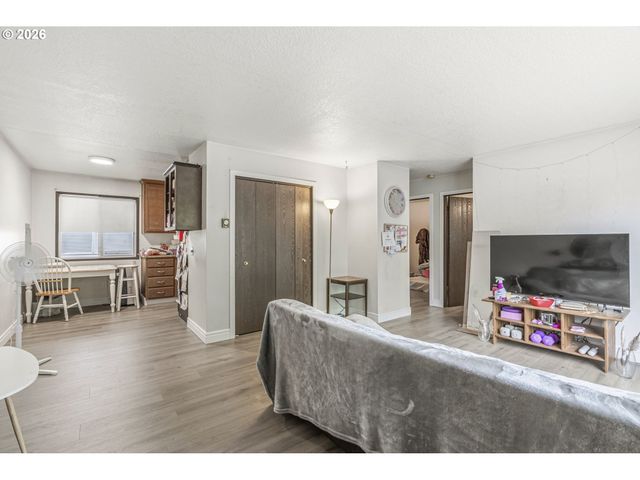 733 DELAWARE St, Longview, WA 98632